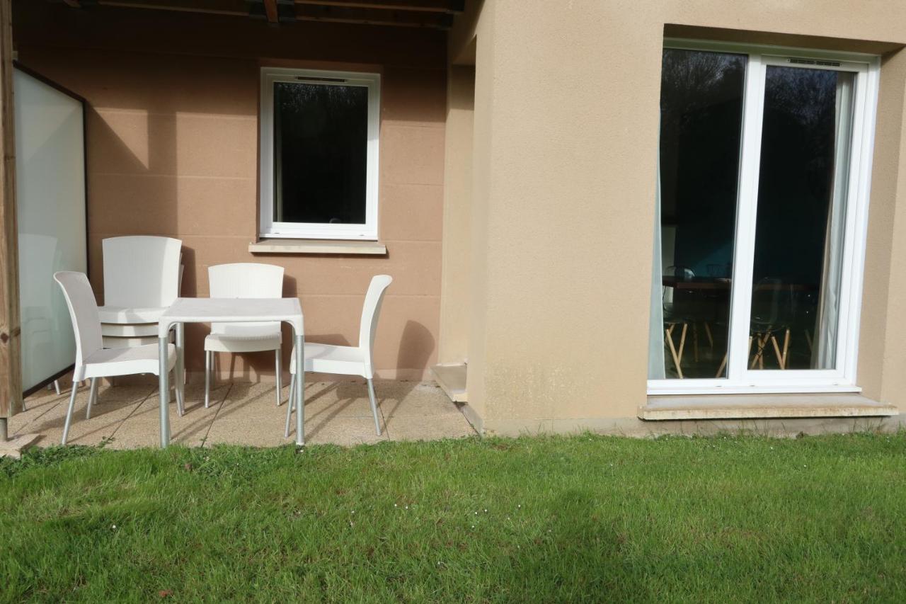 Charmant 2 Pieces Proche D Honfleur, Piscine En Saison, Parking Gratuit, Wifi Equemauville Exterior photo