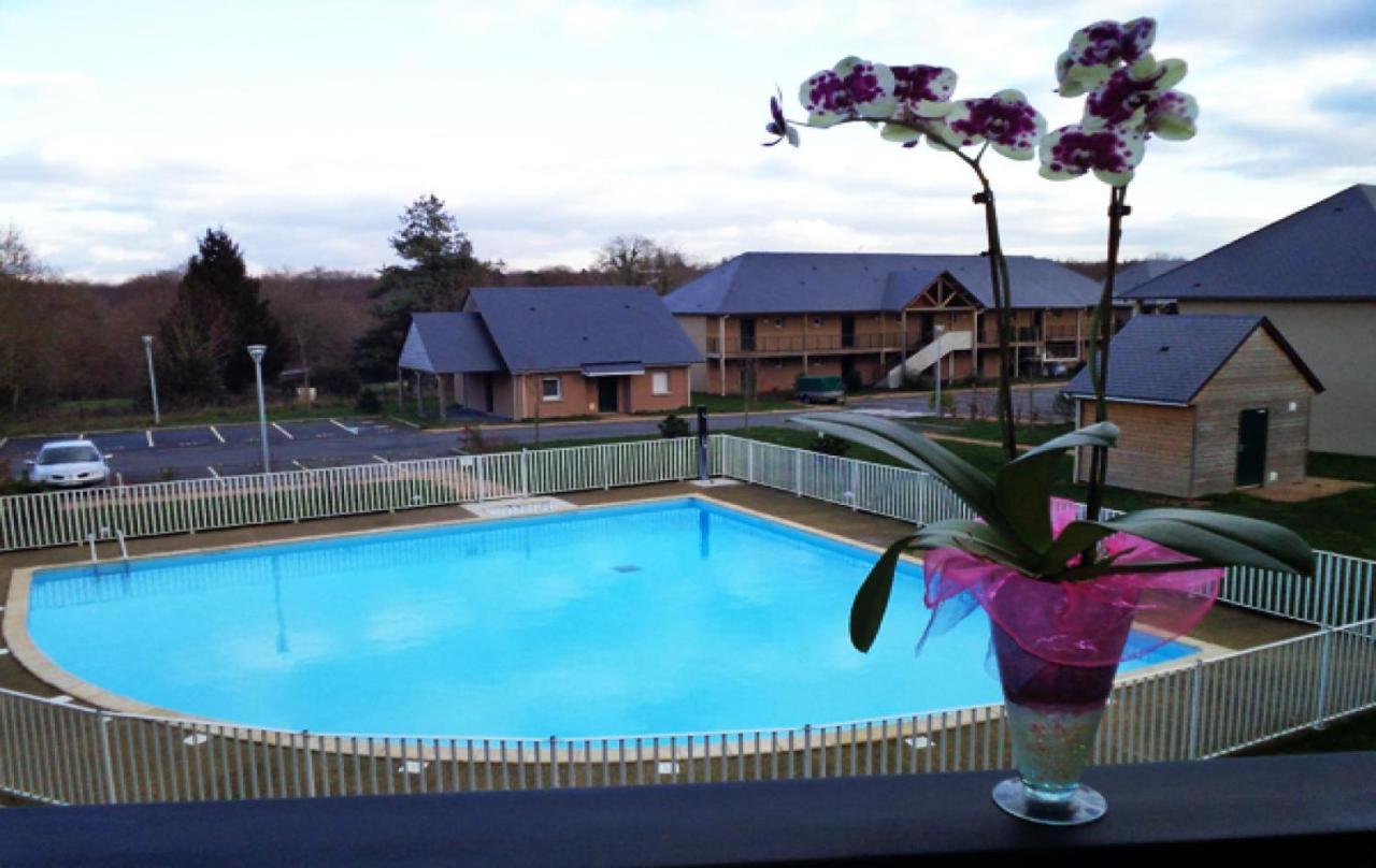 Charmant 2 Pieces Proche D Honfleur, Piscine En Saison, Parking Gratuit, Wifi Equemauville Exterior photo